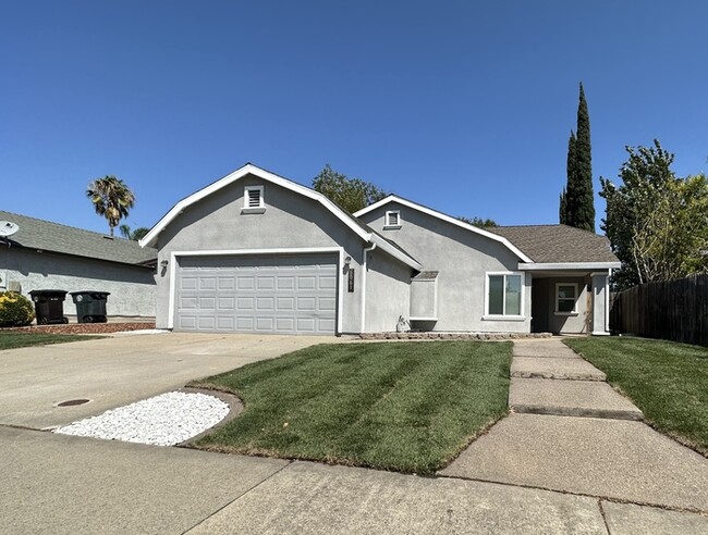 Building Photo - Beautifully Updated Home in Citrus Heights!