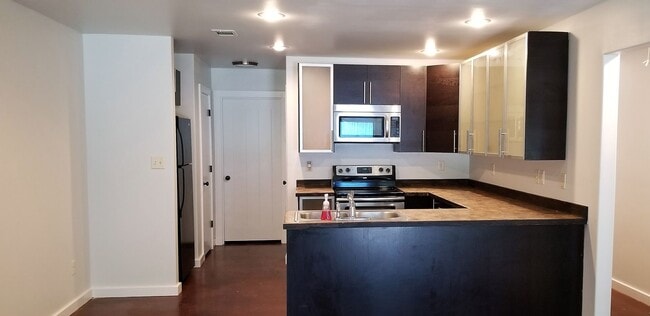 Photo - 110 SE 2nd St