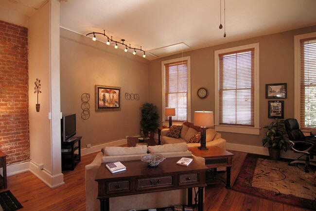 Photo - 39 Biltmore Ave Unidad 39A