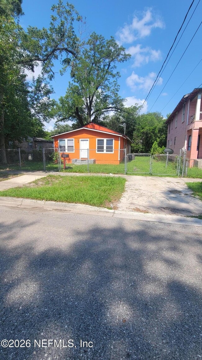 Photo - 2810 Venus St