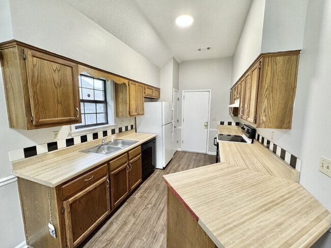 Photo - 7359 Peppermill Ln