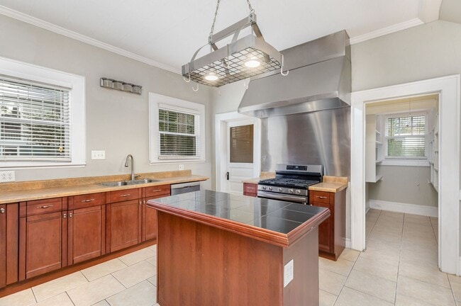 Photo - MOVE-IN READY!