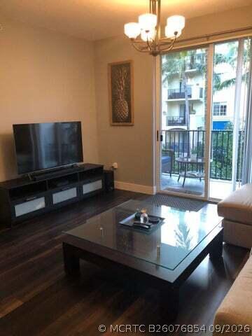255 NE 3rd Ave Unidad 2306