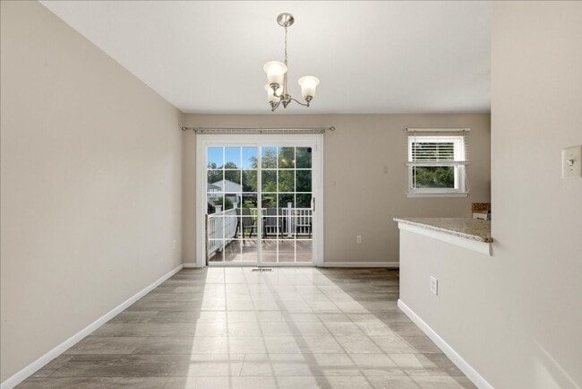 Photo - 5481 Saddler Ln