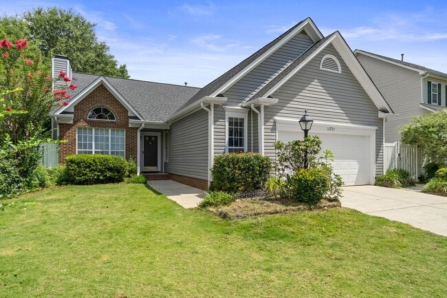 Building Photo - Beautiful 3 Bedroom Ranch Home Located In Ballantyne Area