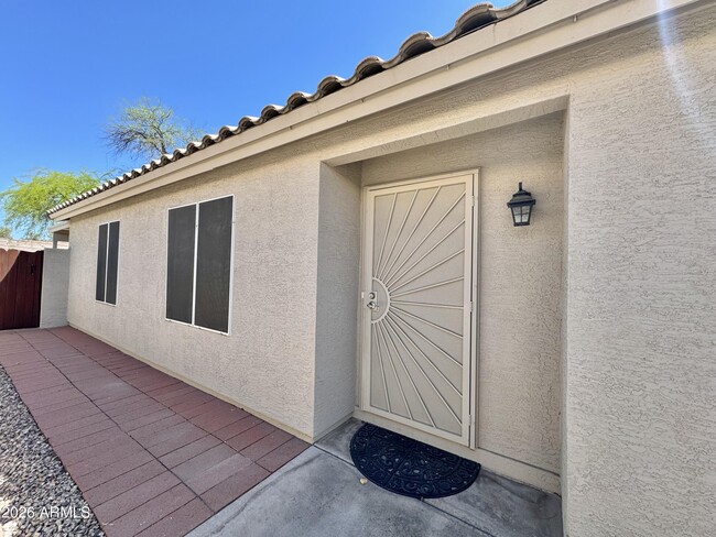 Photo - 629 N Kenneth Pl