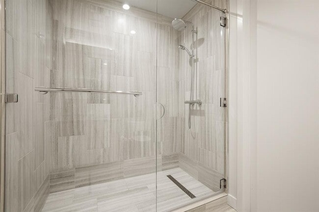 Photo - 44 East Ave Unidad 1508