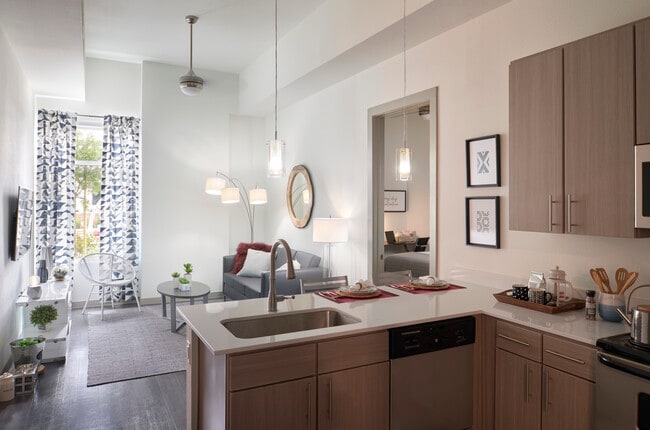 Photo - Ion College Station Apartamentos