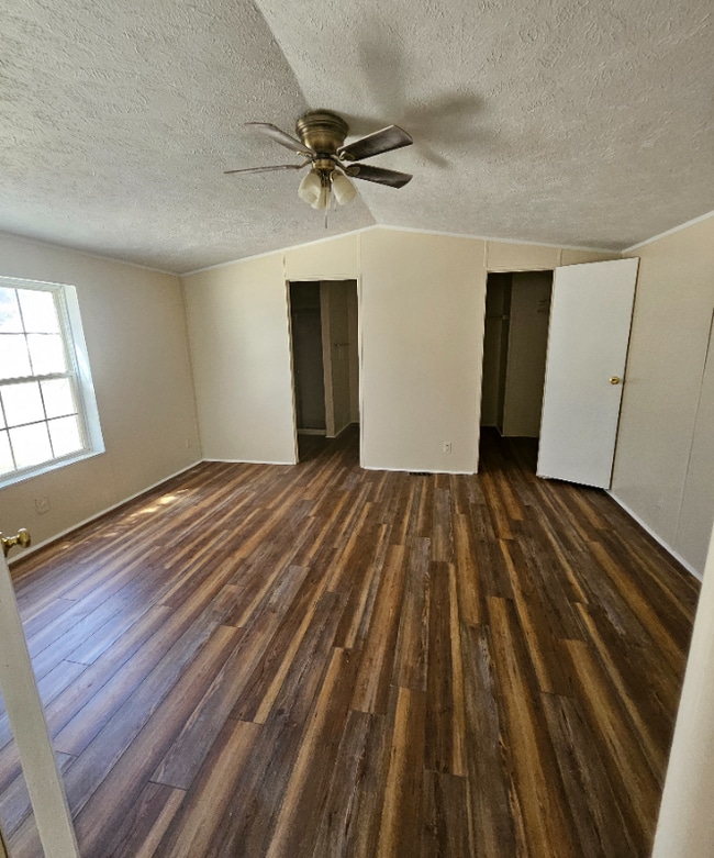 Photo - 324 W Front St