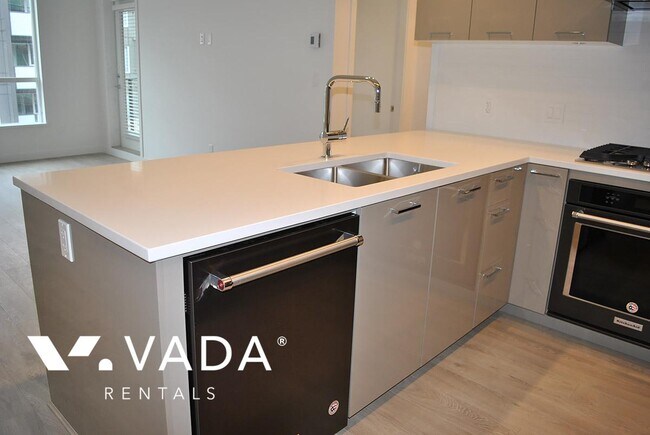 Photo - Virtuoso 2 BR APT Rental 403-3581 Ross Dr Vancouver: VADA Unité 403