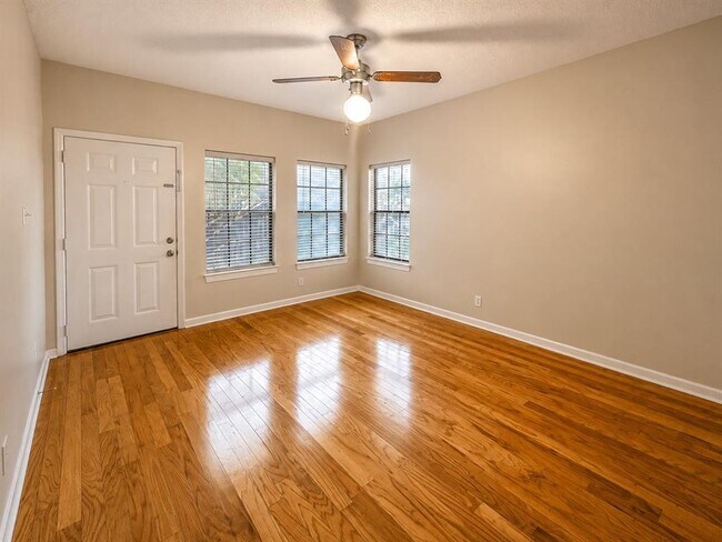 Photo - 2216 San Gabriel St Unit 203