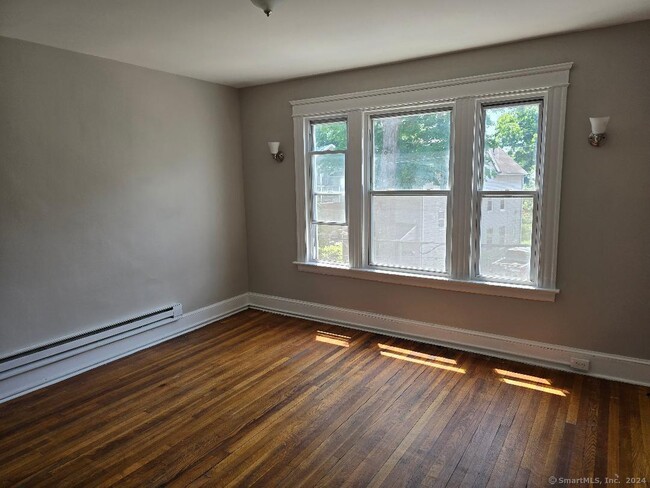 Photo - 196 Cooke St Unit 3rd floor (A4)