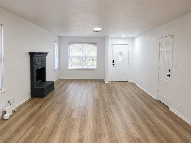 Photo - 2012 Balsam Way