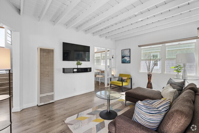 Building Photo - 115 31st St Unit B Rental