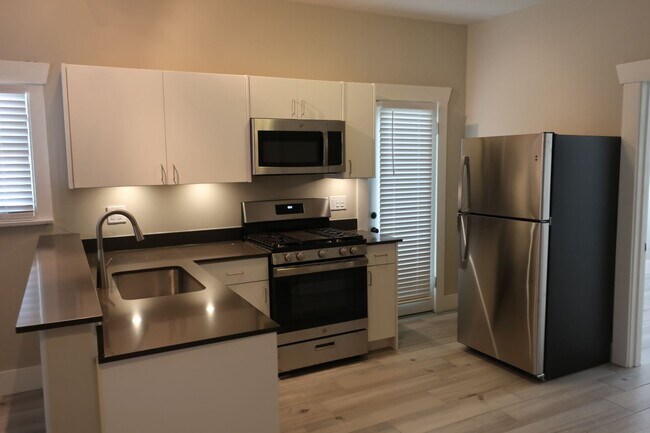 Photo - Fully Remodeled 1 Bedroom Duplex Apartment...