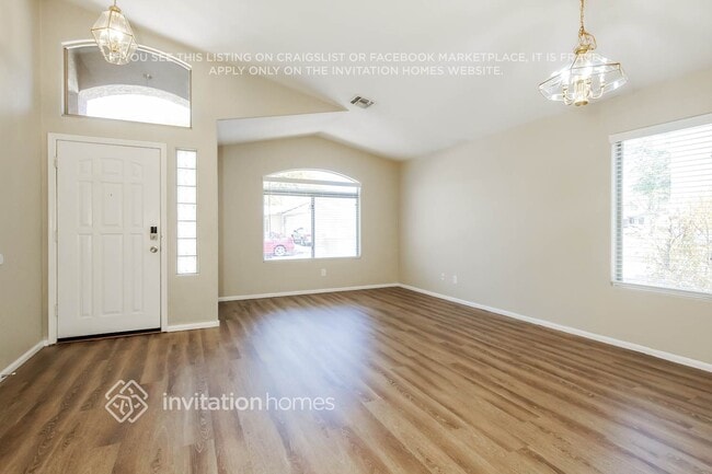 Photo - 16255 W Moreland St