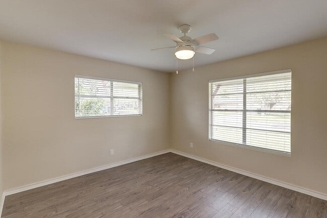 Photo - 1106 Bradshaw Dr