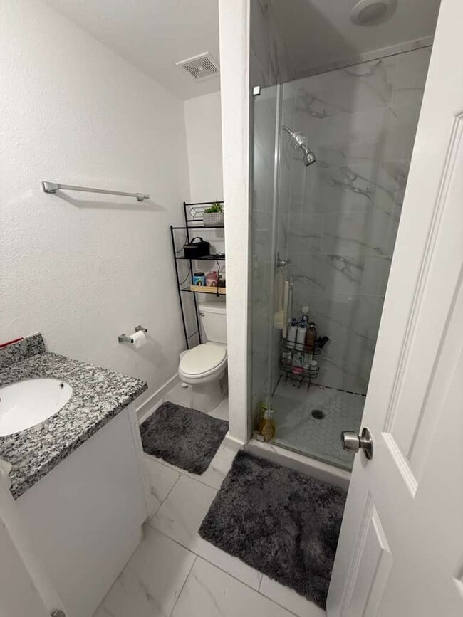 Photo - 5616 Hollow Pines Dr