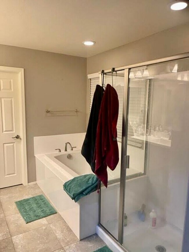 Photo - Lovely 3Bedroom/ 2.5 Bath Mesa Home!