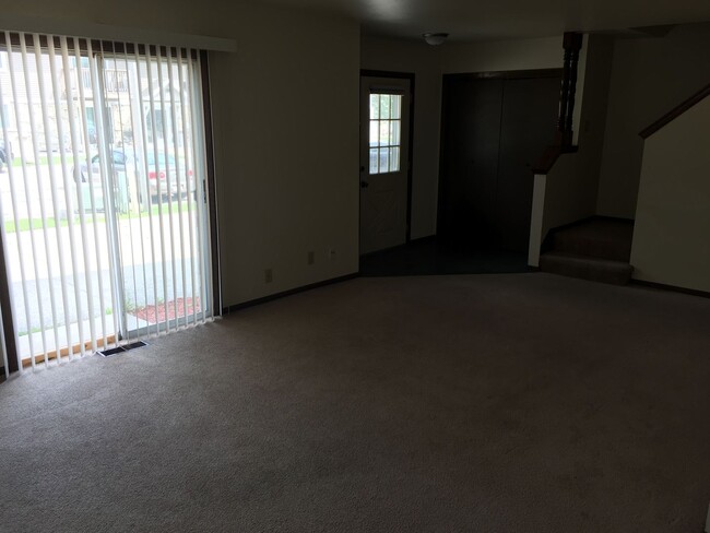 Green Meadows Apartments-Fond du Lac