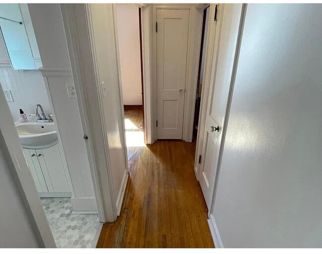 Photo - 723 3rd St SW
