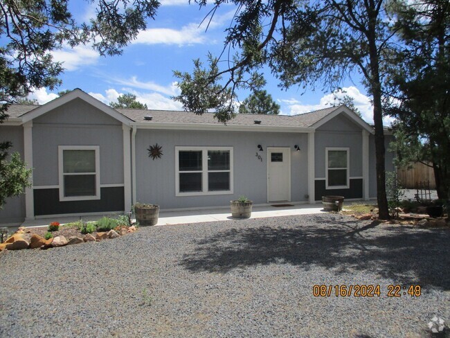 Building Photo - 3-Bedroom home in Show Low with Spacious 1...