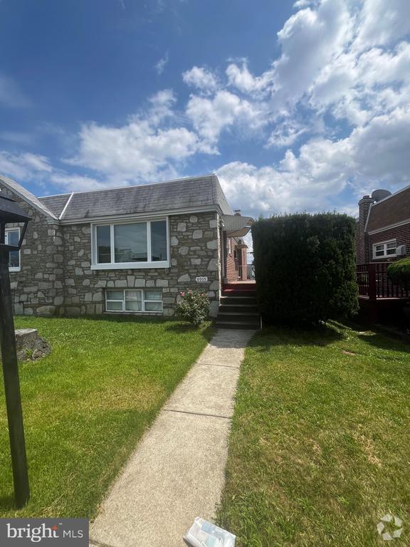 Building Photo - 8905 Revere St Rental