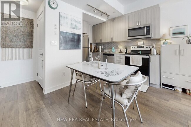 Photo - 4015 Hickory Dr