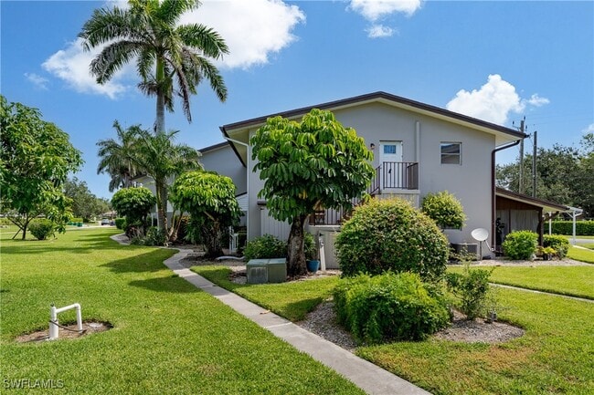 Building Photo - 180 Cypress Way E Unit B212