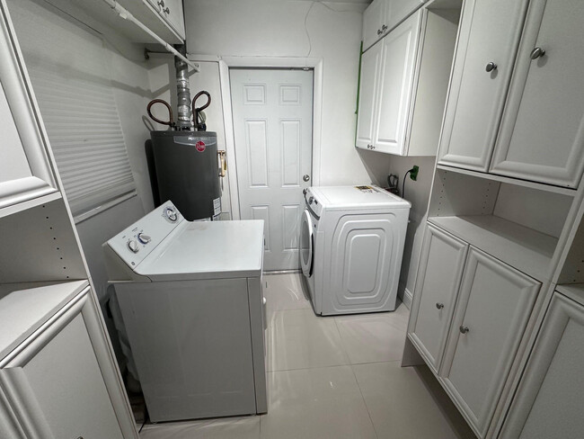 Photo - 40 NE 48th St