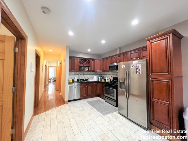 Photo - 655 Washington St