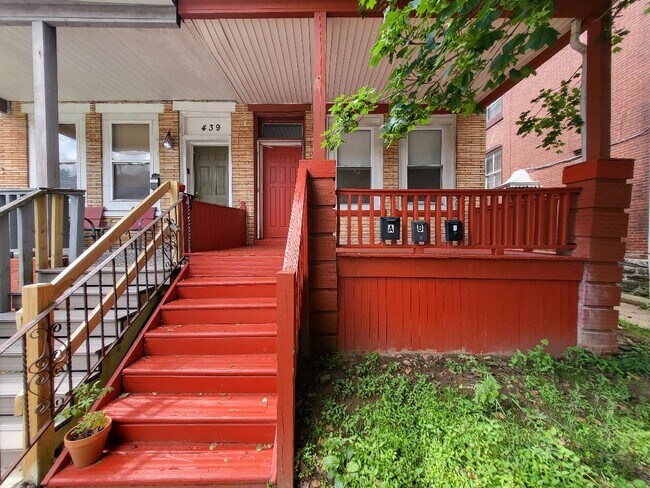 Photo - 437 W Bringhurst St Unidad 1st Floor