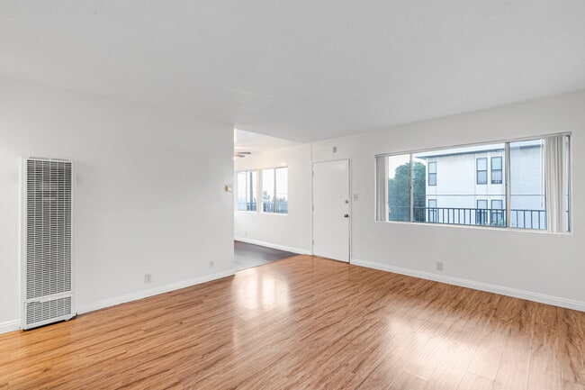 Photo - 2701 S Peck Ave Unidad 4