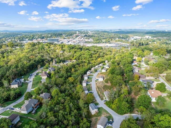 Photo - House for rent close to the Landing