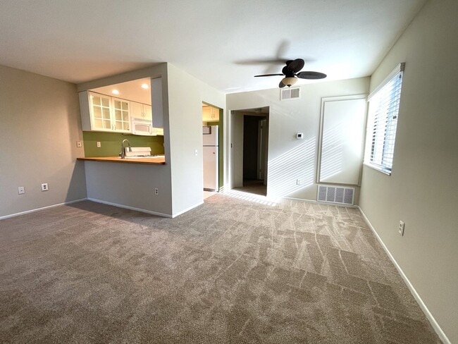 Photo - ***Move in Special*** Lovely Condo Available in Vista!