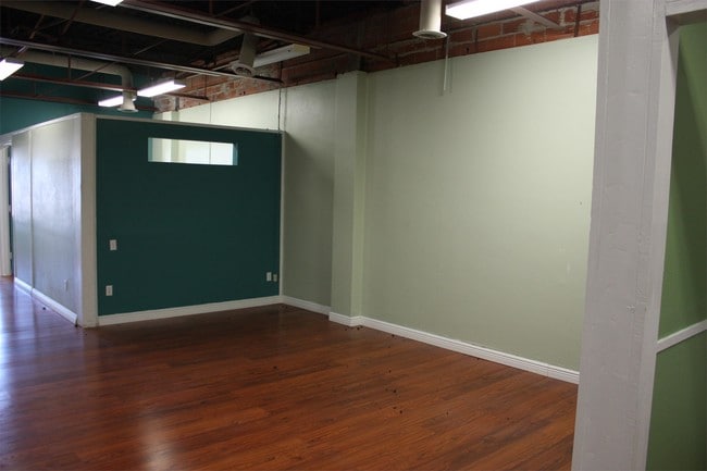 Photo - 509 Lawrence St Unit Suite 309