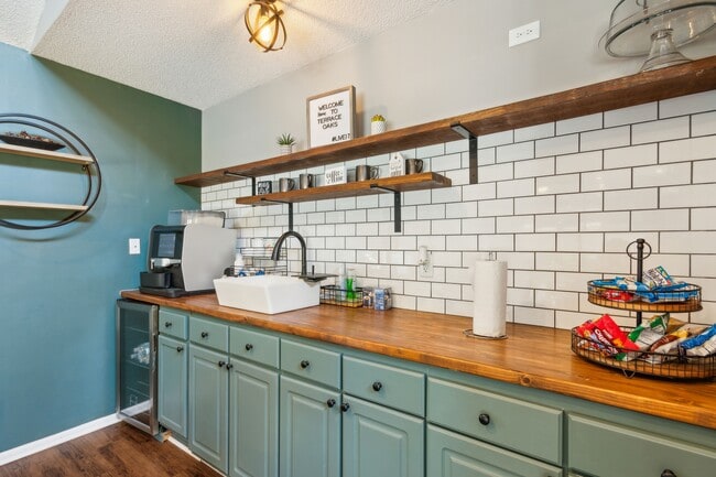 Photo - Terrace Oaks & Olde Battleground