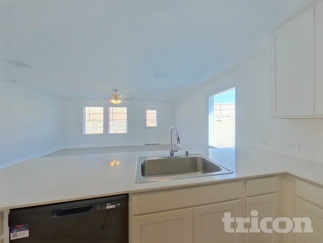 Photo - 10700 Dusty Rnch Rd