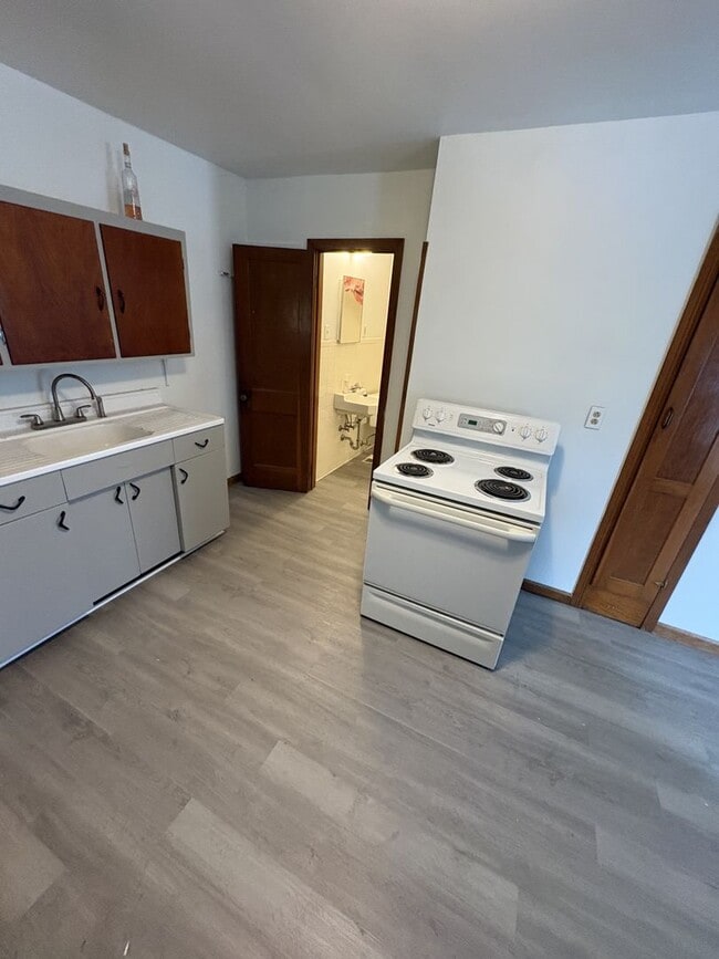 Photo - Tonawanda Unit 94 Bouck  4