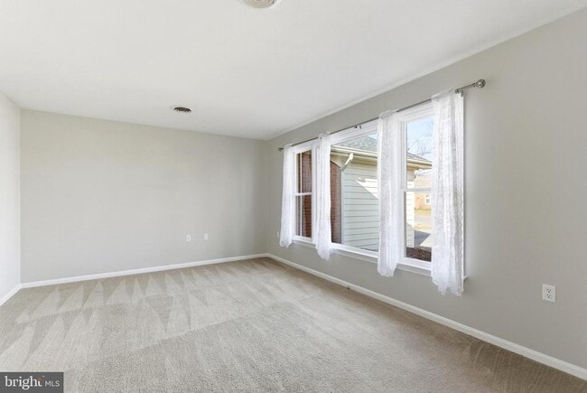 Building Photo - 413 Briarmont Dr