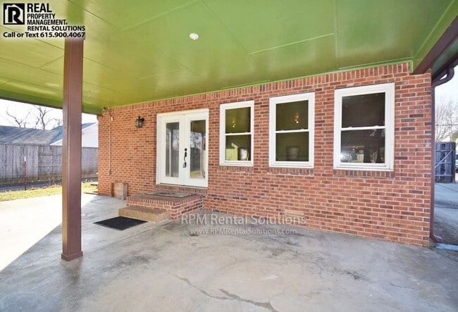 Photo - 3BR/2BA one level, carport+detached garage/workshop, washer/dryer included, on 1.6 acres in M'boro!