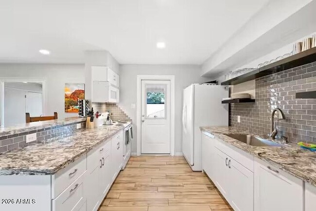 Photo - 6420 E Lewis Ave