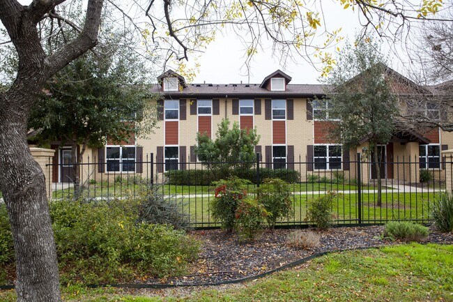 Photo - 2330 Austin Hwy Unidad #2330