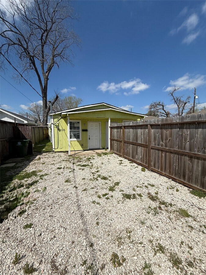 Photo - 4315 Chapman St
