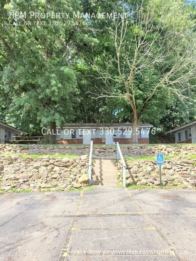 Photo - 2385 Newton St