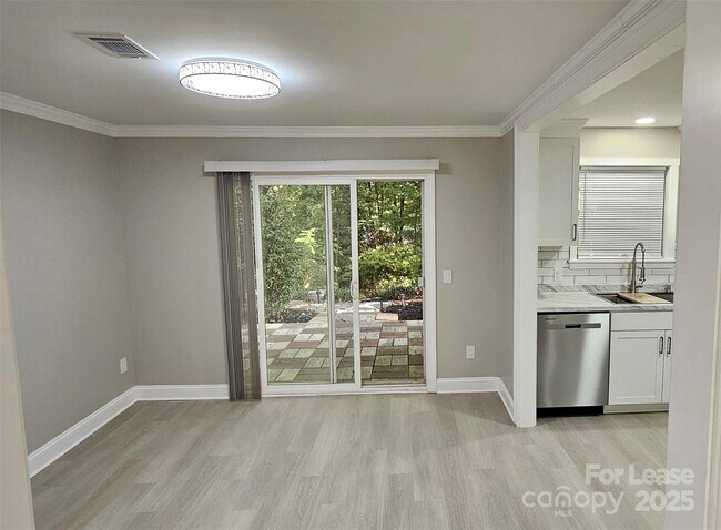 Photo - 6022 Heath Valley Rd