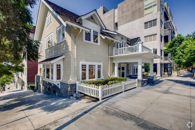 Building Photo - Top Floor Cortez Hill Studio with Western ... Unit 406 Rental