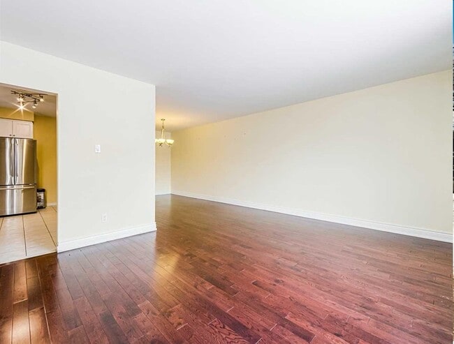 Photo - 90 Billington Cres