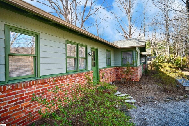 Photo - 1671 Hogback Mountain Rd