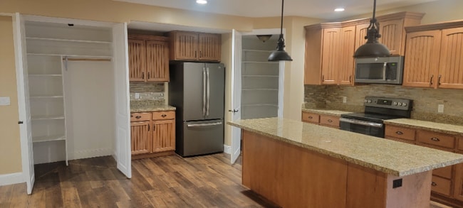 Photo - 929 W Sunrise Ln Unit B